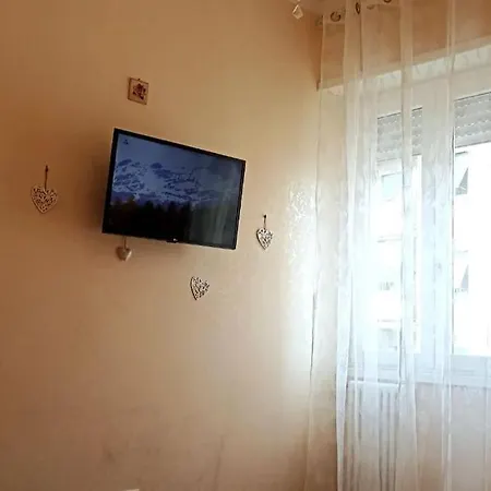 Apartment Cinecitta - 50 Meters From Subway Line A Rom